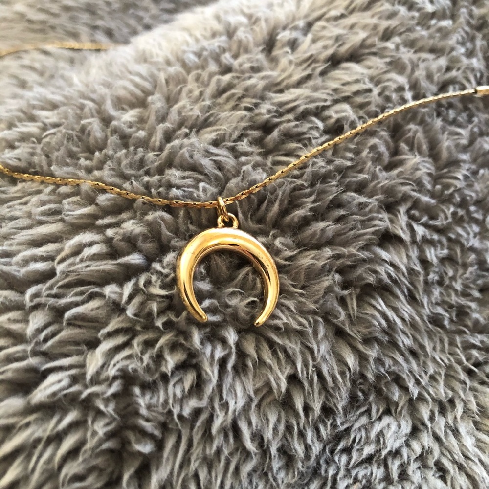 Crescent Moon necklace - Picture 4 of 5